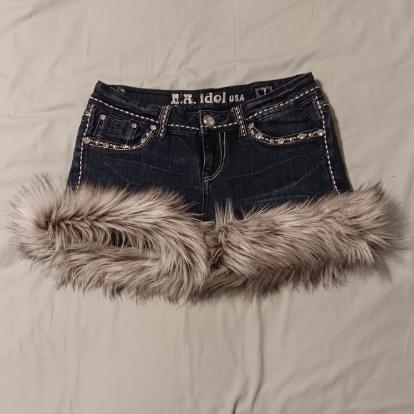 Y2K LA Idol fur shorts - Picture 4 of 5